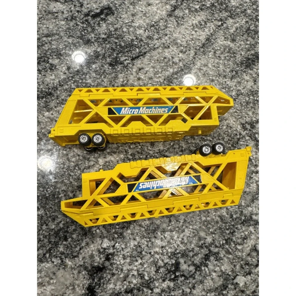 Galoob Micro‎ Machines 2 Big Rig Hauler Car Carrier Yellow Trailer Enclosed